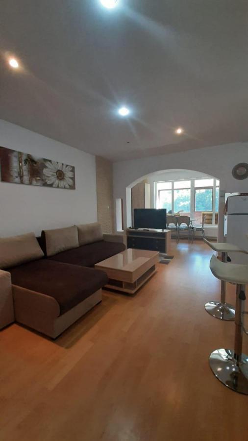 Monik Apartament Sinaia Buitenkant foto