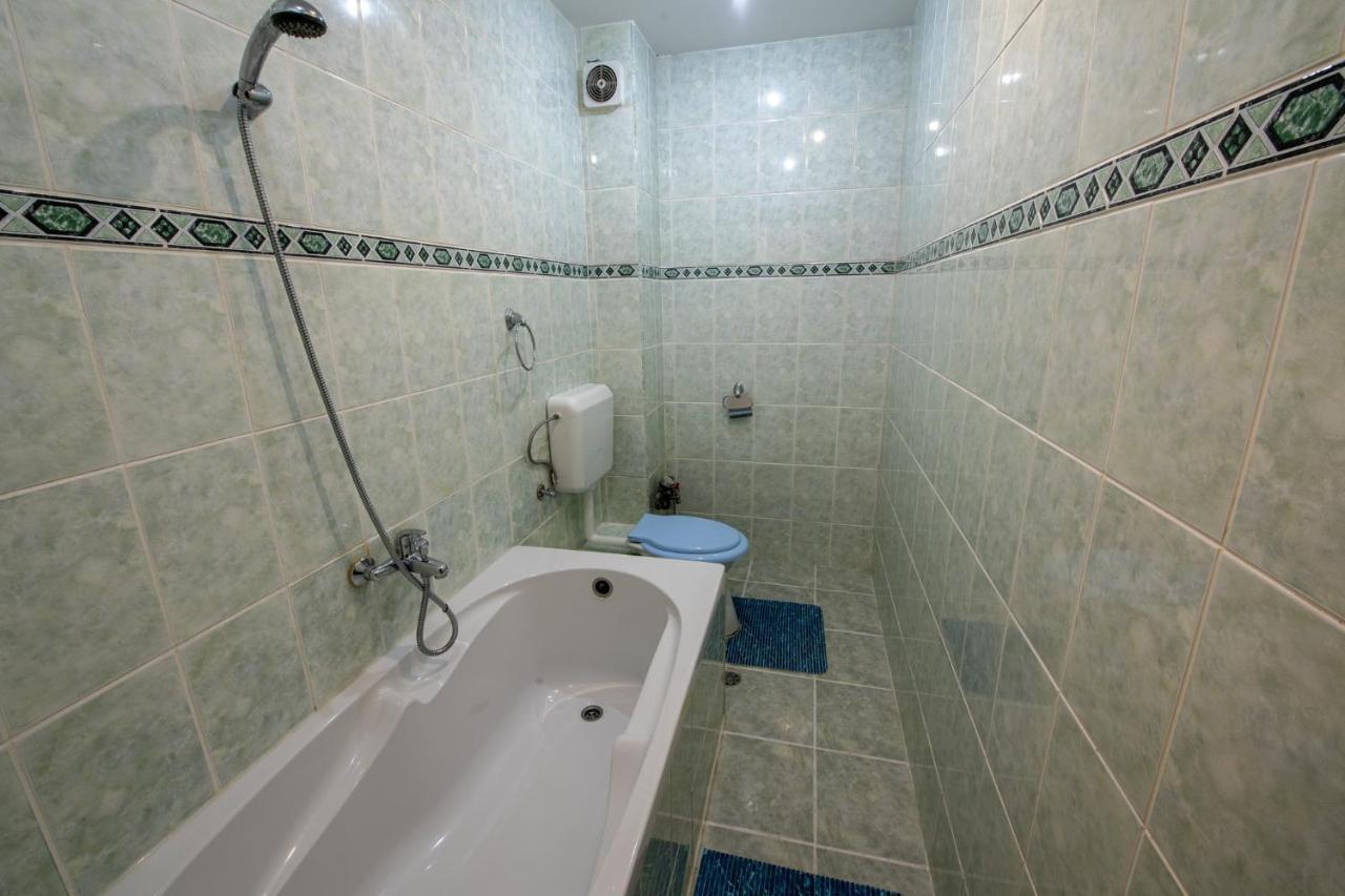 Monik Apartament Sinaia Buitenkant foto