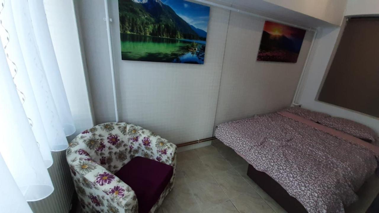 Monik Apartament Sinaia Buitenkant foto